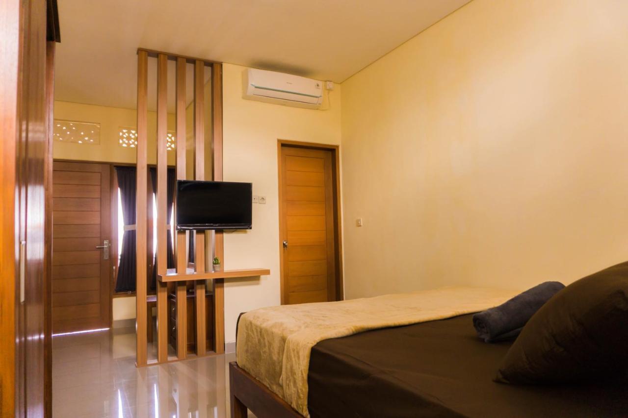 Hotel Cakra House Denpasar Exterior foto